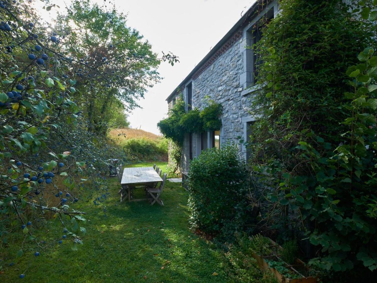 Quaint Holiday Home In Robechies Amid Meadows Chimay Exteriér fotografie